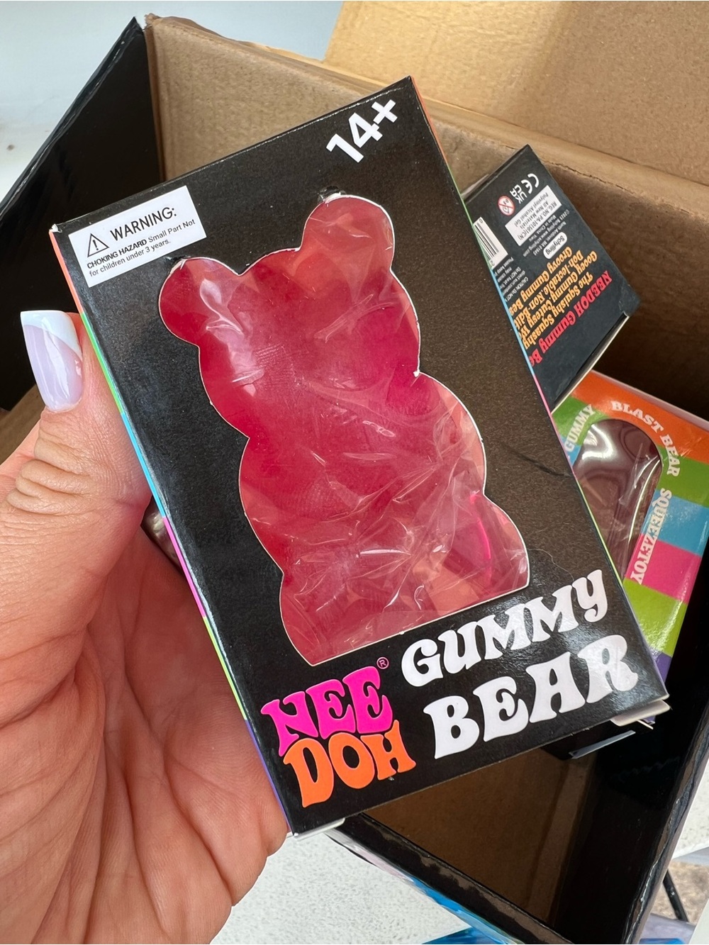 Needing Gummy Bear pink / blue